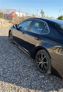 تۆیۆتا کامری